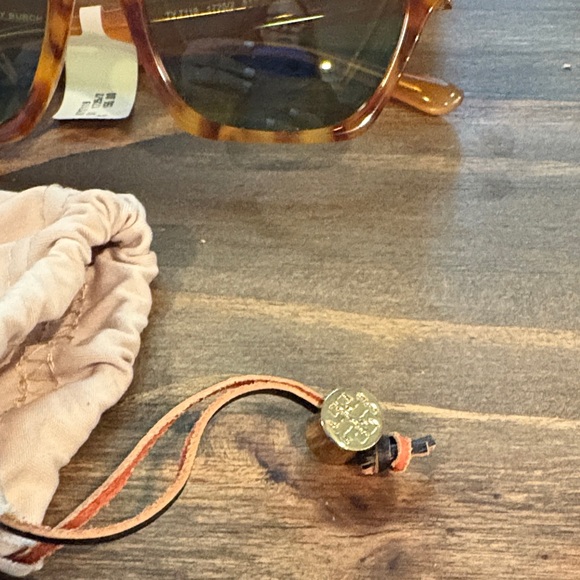 Tory Burch Tortoise Sunglasses with Green Lenses main image 4